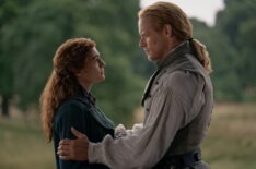 Sophie Skelton and Sam Heughan in the 'Outlander' series finale