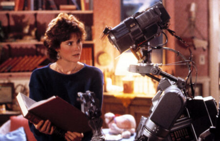 SHORT CIRCUIT, Ally Sheedy with Number 5, 1986