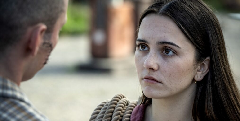 AJ Simmons as Randall, Hannah Cheramy as Julie Matthews - FROM Season 4 Episode 403: TBD