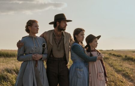 Little House on the Prairie. (L to R) Crosby Fitzgerald as Caroline Ingalls, Luke Bracey as Charles Ingalls, Skywalker Hughes as Mary Ingalls, Alice Halsey as Laura Ingalls in episode 102 of Little House on the Prairie. Cr. Eric Zachanowich/Netflix © 2026