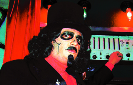 Svengoolie with machine