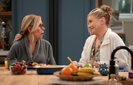 Leanne Morgan and Kristen Johnston in 'Leanne' Season 2