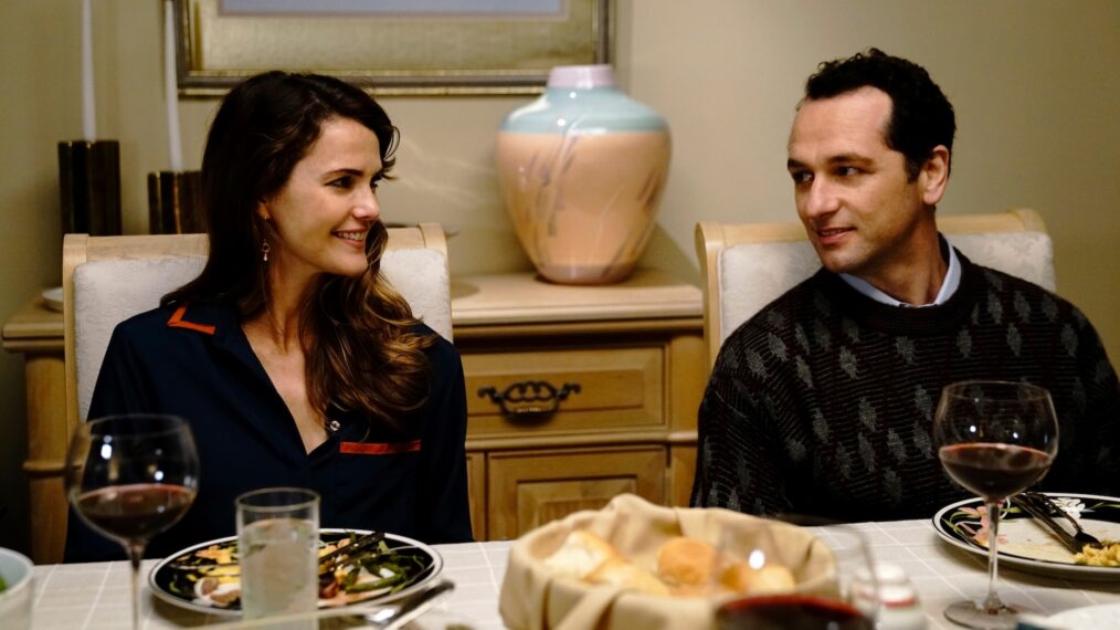 THE AMERICANS -- "Dead Hand" -- Season 6, Episode 1 (Airs Wednesday, March 28, 10:00 pm/ep) -- Pictured: (l-r) Keri Russell as Elizabeth Jennings, Matthew Rhys as Philip Jennings. CR: Patrick Harbron/FX