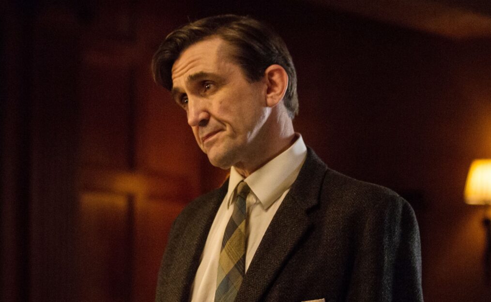 CALL THE MIDWIFE, l-r: Jenny Agutter, Stephen McGann, (Season 5, Episode 8, aired May 22, 2016). ph: Sophie Mutevelian/©PBS/courtesy Everett Collection