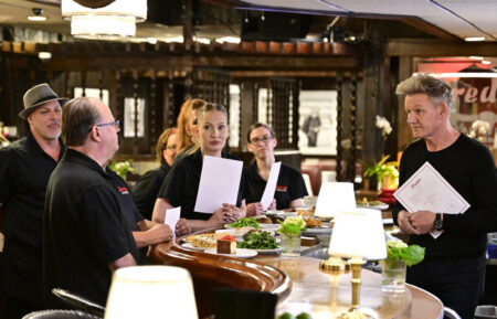 KITCHEN NIGHTMARES: Gordon Ramsay with the restaurant staff in the “Freddy's Steakhouse / 4 Star Diner” two-hour season premiere episode of KITCHEN NIGHTMARES airing Tuesday, July 21 (8:00-10:00 PM ET/PT) on FOX. CR: FOX. ©2026 FOX Media LLC.