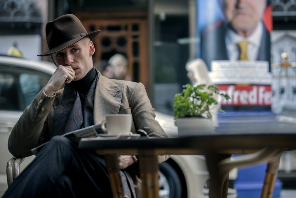 THE DAY OF THE JACKAL -- Episode 102 -- Pictured: Eddie Redmayne as the Jackal -- (Photo by: Marcell Piti/Carnival Film & Television Limited)