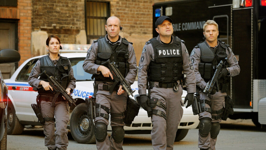 Amy Jo Johnson, Hugh Dillon, Enrico Colantoni, and David Paetkau of 'Flashpoint'