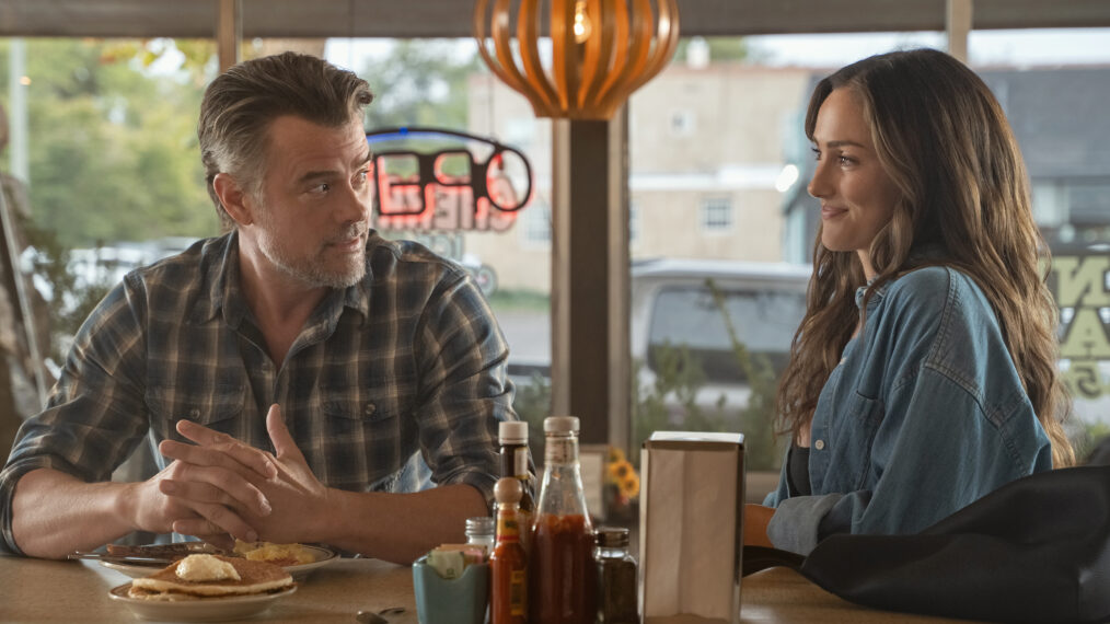 Josh Duhamel as Staten and Minka Kelly as Quinn in Episode 203 of Ransom Canyon Season 2.