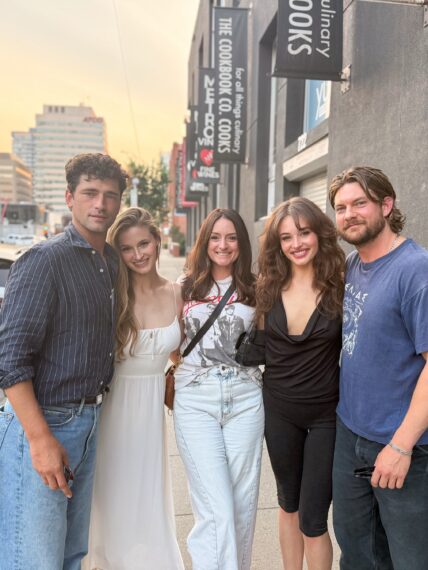 Elsie Silver with the four actors playing the 'Rose Hill' couples