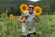 Ryan Seacrest Fans Swoon as 'Wheel of Fortune' Host Shares Photos in Field