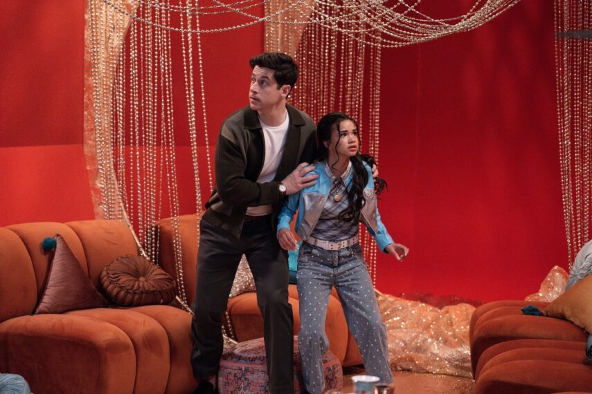 WIZARDS BEYOND WAVERLY PLACE - "The Right Stuffie" (Disney/Eric McCandless) DAVID HENRIE, JANICE LEANN BROWN