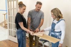 Contestants Jodie Sweetin, Brian Austin Green and Beverly Mitchell discuss plans for the office, as seen on Totally 90s House, Season 1, HGTV, 2026.