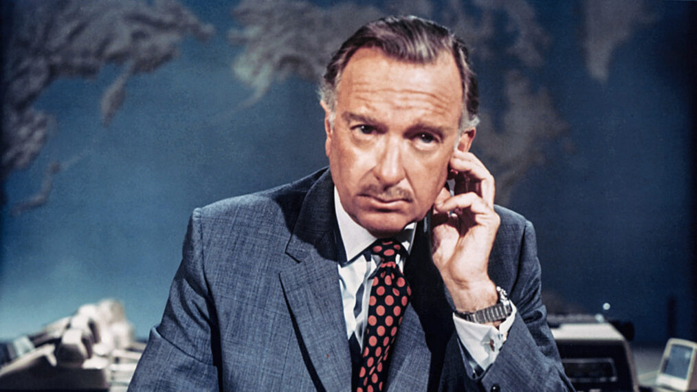 Walter Cronkite hosting ‘CBS Evening News’