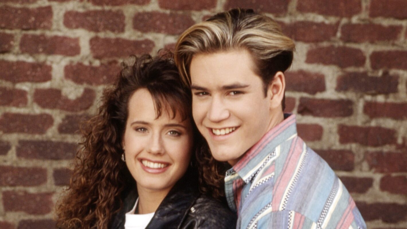 SAVED BY THE BELL, from left: Leanna Creel, Mark-Paul Gosselaar, (1992), 1989-1993. ph: Paul Drinkwater / ©NBC / courtesy Everett Collection
