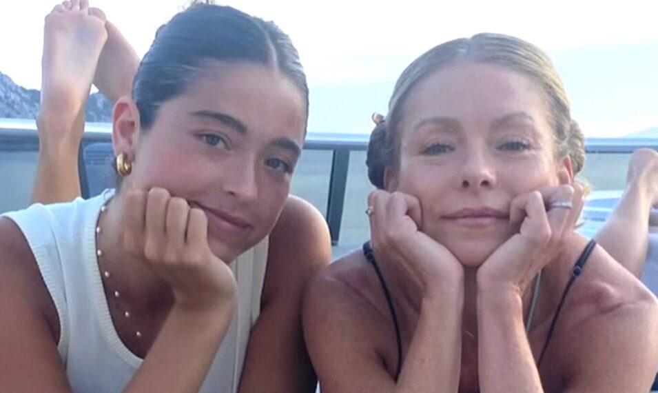 Lola Consuelos and Kelly Ripa