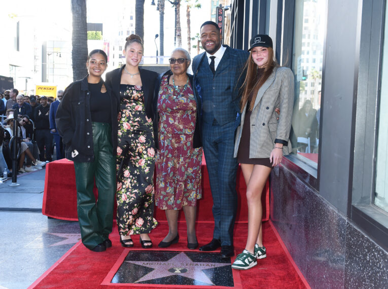 Tanita Strahan, Isabella Strahan, Louise Strahan, Michael Strahan, Sophia Strahan at the star ceremony where Michael Strahan is honored with the first Sports Entertainment star on the Hollywood Walk of Fame