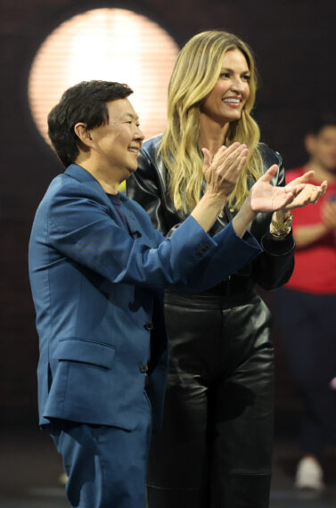 99 TO BEAT: L-R: Hosts Ken Jeong and Erin Andrews in the Season Two Premiere of 99 TO BEAT airing Wednesday, Sept. 23 (9:01-10:00 PM ET/PT) on FOX. © 2026 Fox Media LLC. CR: Justin Lynch/FOX.