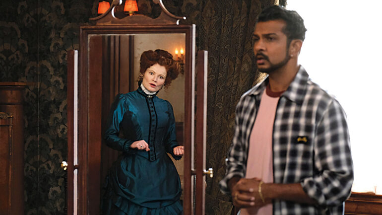 ‘Ghosts’: Rebecca Wisocky Previews the Arrival of Hetty’s Sister for Halloween Special