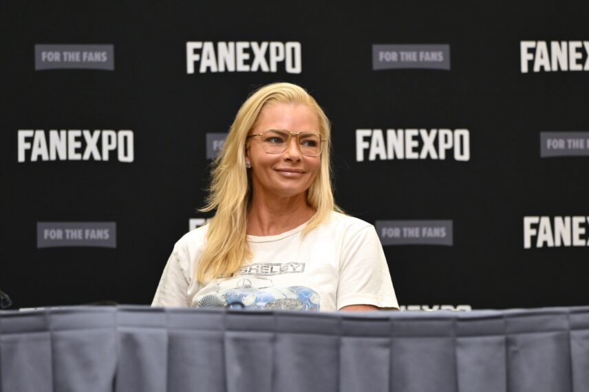 Jaime Pressly speaks on stage during FanExpo Chicago 2026 on August 14, 2026 in Rosemont, Illinois.