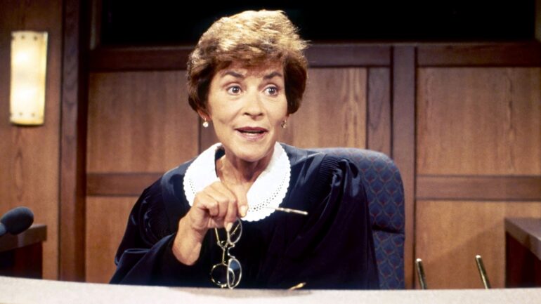 JUDGE JUDY, Judge Judy Sheindlin, 1996- 2021. ©Paramount TV / Courtesy Everett Collection