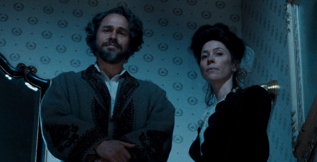 Monster: The Lizzie Borden Story. (L to R) Charlie Hunnam as Andrew Borden, Rebecca Hall as Abby Borden in episode 402 of Monster: The Lizzie Borden Story. Cr. Courtesy of Netflix © 2026