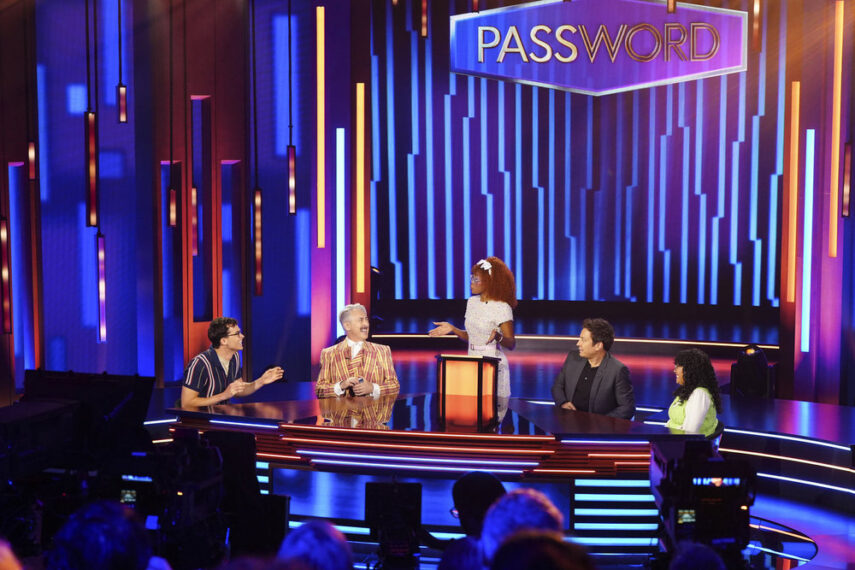 PASSWORD -- Episode 314 -- Pictured: (l-r) A contestant, Alan Cumming, Keke Palmer, Jimmy Fallon, a contestant -- (Photo by: David Holloway/NBC)