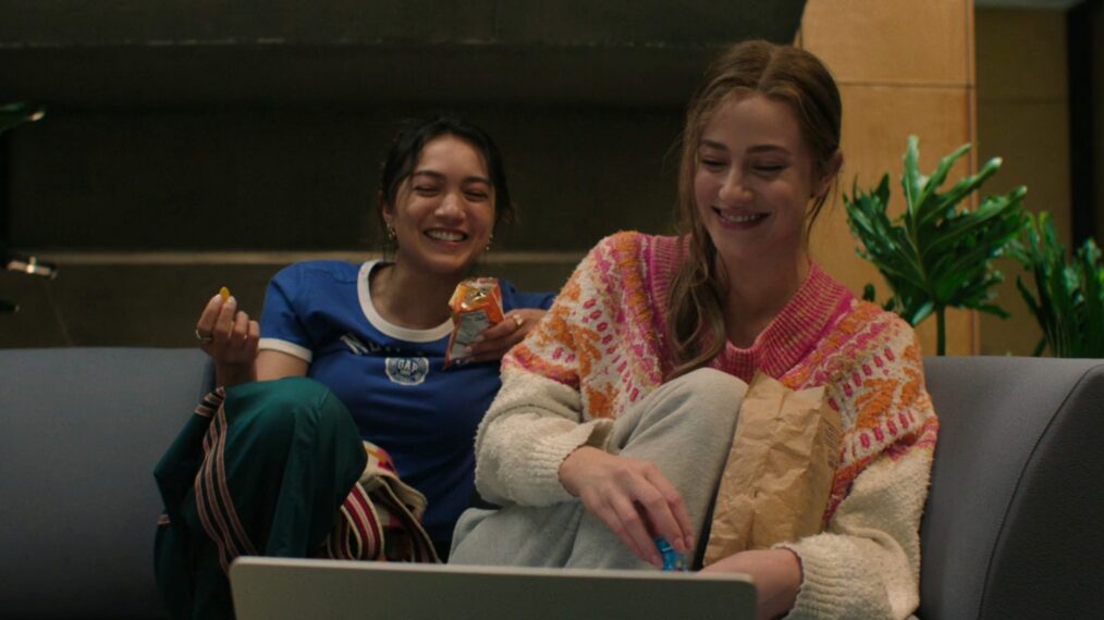 Rachel Marsh and Lili Reinhart as Anh and Olive in 'TheLove Hypothesis'