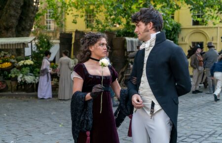 BRIDGERTON (L to R) SABRINA BARTLETT as SIENA ROSSO and JONATHAN BAILEY as ANTHONY BRIDGERTON in episode 101 of BRIDGERTON