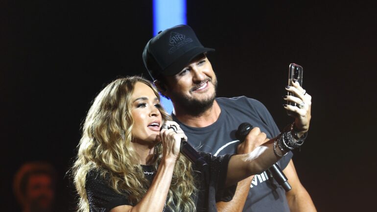 ‘American Idol’ Makes Surprise Season 25 Judges Reveal at Luke Bryan Concert