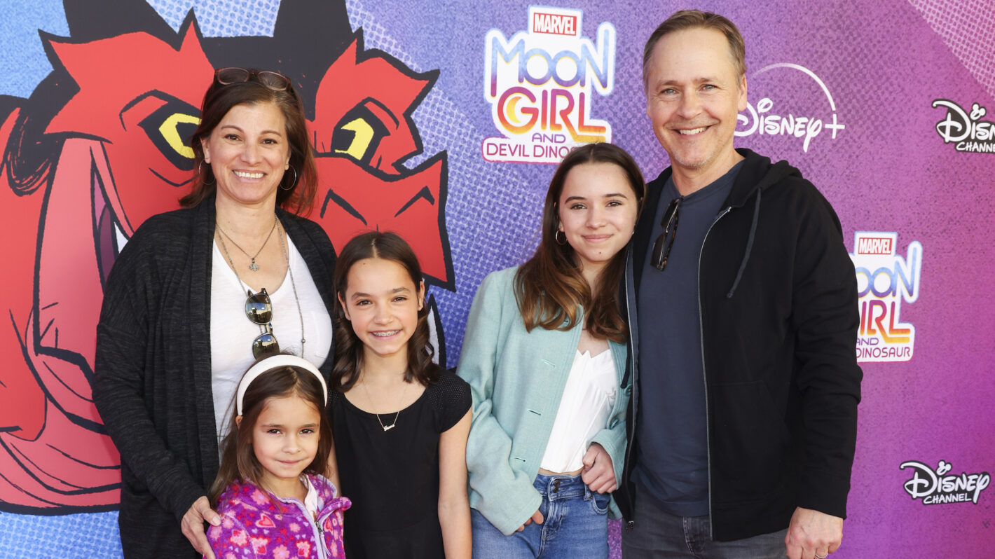 Kim Painter, Nixie Lowe, Fiona Lowe, Mabel Lowe and Chad Lowe