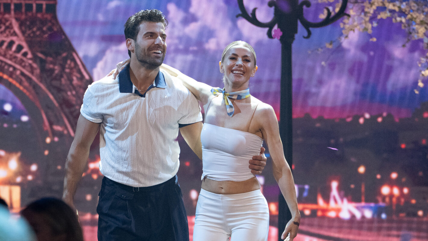 JAN RAVNIK, JULIANNE HOUGH