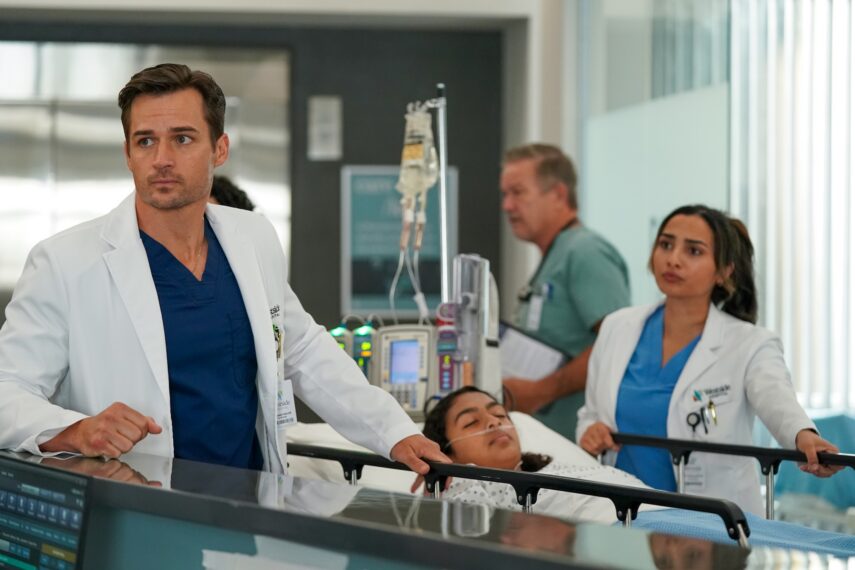 Jon-Michael Ecker as Jake and Anya Banerjee as Sonya — 'Doc' Season 3 Episode 2