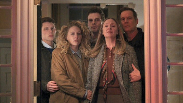 Peter Krause & Hope Davis Bring Family Drama Into the ‘Line of Fire’