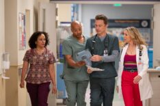 Judy Reyes, Donald Faison, Zach Braff, and Sarah Chalke in 'Scrubs' Season 2