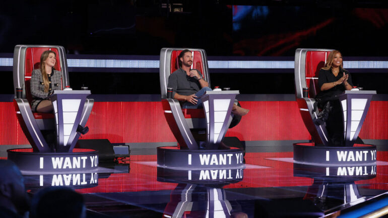 ‘The Voice’ Recap: Kelly Shuts Down Queen Latifah With Her First-In Button