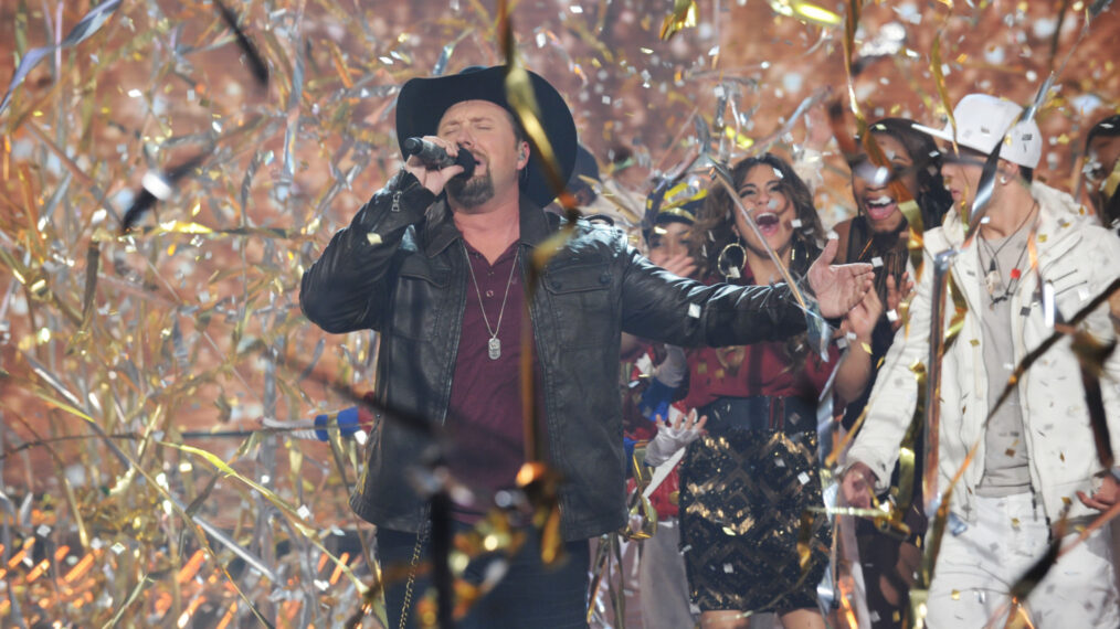 Tate Stevens performing on 'The X Factor USA'