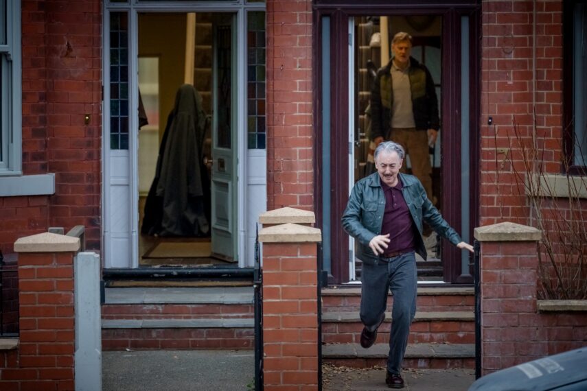 Alan Cumming as Leo and David Morrissey as Clive in 'Tip Toe' Season 1 Episode 3
