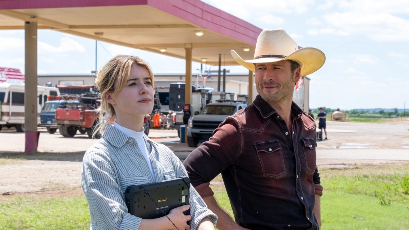 Glen Powell Reacts to Daisy Edgar-Jones’ ‘Pride and Prejudice’ Character Comparison Glen Powell Reacts to Daisy Edgar-Jones’ ‘Pride and Prejudice’ Character Comparison