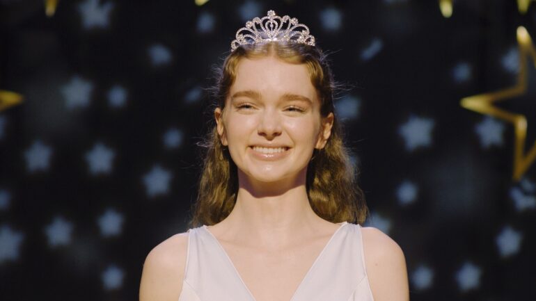 A New ‘Carrie,’ School Daze at ‘Abbott,’ Return to Chicago, Apple TV Finales (‘Last Seen,’ ‘Ted Lasso’)