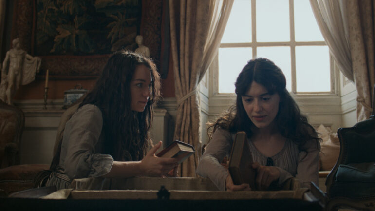 Esmé Creed-Miles, Daisy Edgar-Jones