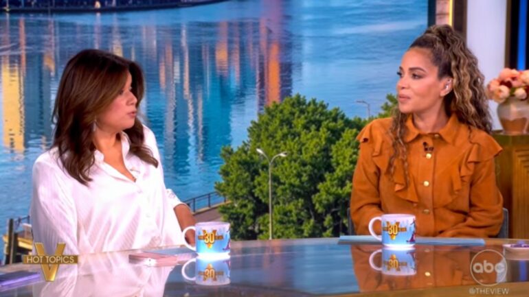 ‘The View’ Hosts Weigh in on Kelly Clarkson’s Musical Bird Feud