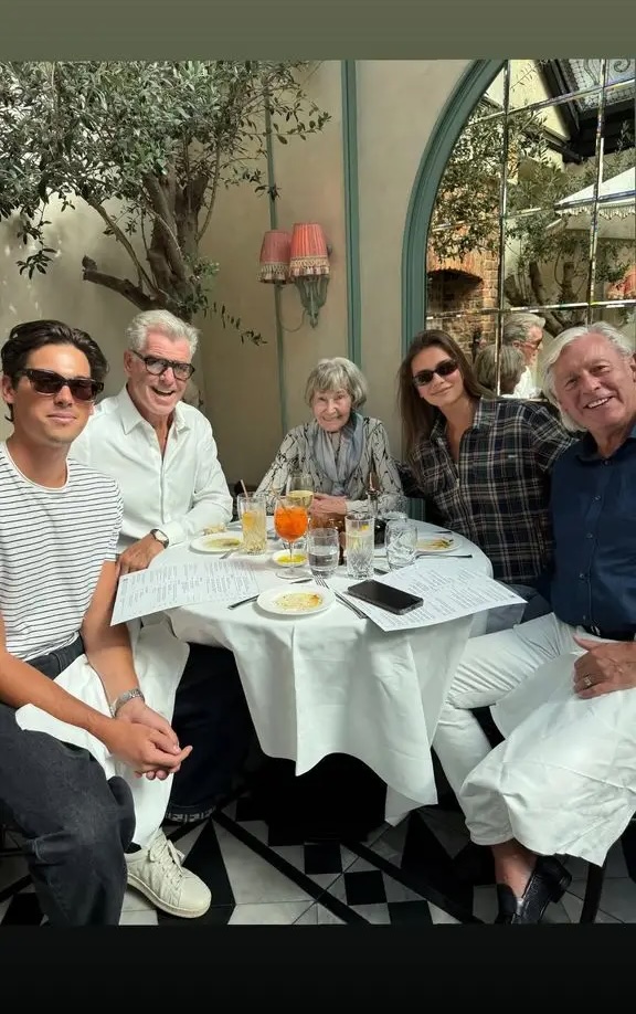 Paris Brosnan and girlfriend with Pierce and grandmother