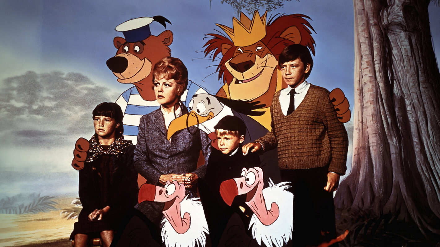 BEDKNOBS AND BROOMSTICKS, from left: Cindy O'Callaghan, Angela Lansbury, Roy snart, Ian Weighill, 1971