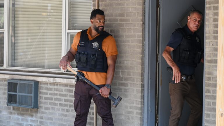 ‘Chicago P.D.’ Boss Talks Atwater’s Happy News & Intelligence’s New Problem