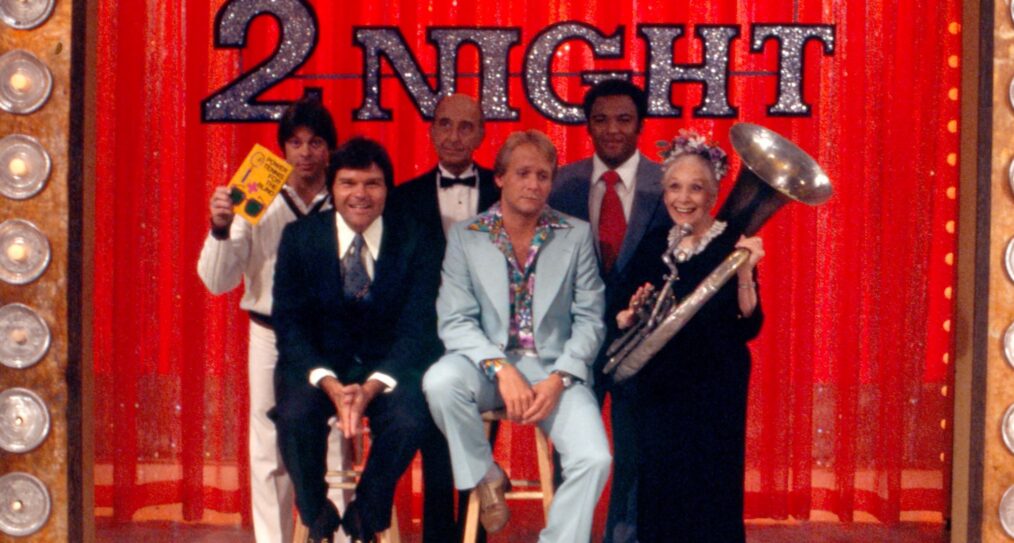 FERNWOOD TONIGHT (aka FERNWOOD 2 NIGHT), front from left: Fred Willard, Martin Mull, Bobbie Tremain, 1977. photo: Pete Bleyer /TV Guide/courtesy Everett Collection