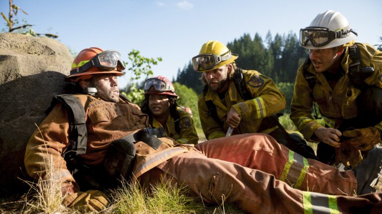 ‘Fire Country’ Boss Talks Casting Manny’s Brother, ‘Shocking Turns’ for Sharon & More 
