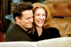 Matthew Perry, Julia Roberts in 'Friends' Season 2