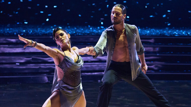 JENNA DEWAN, VALENTIN CHMERKOVSKIY