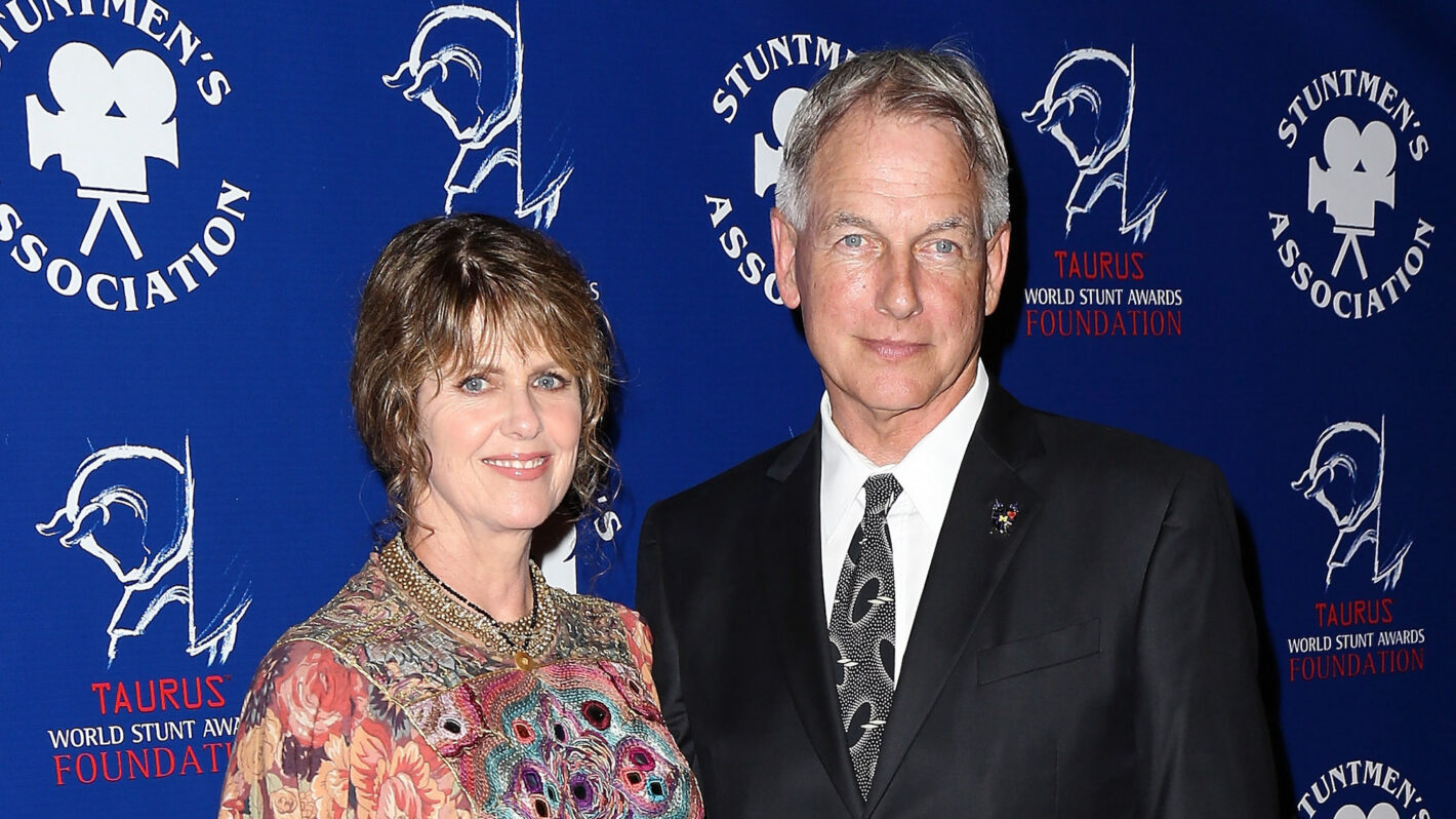 Pam Dawber and Mark Harmon attends the Stuntmen's Association of Motion Pictures 52nd Annual Awards Dinner to benefit the Taurus World Stunt Awards Foundation at the Hilton Universal City on September 14, 2013 in Universal City, California.
