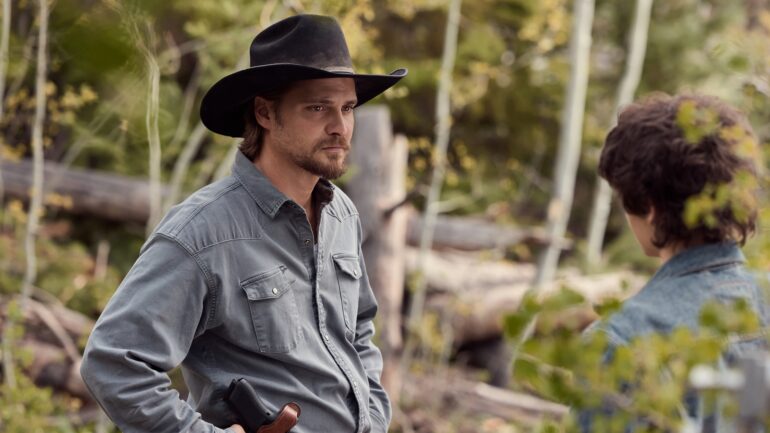 ‘Marshals’: Luke Grimes Explains Kayce & John Dutton Parallels With Tate in Season 2